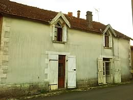 A rural proeprty in Poitou Charentes what will need work but has the basics