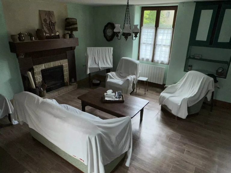 2 bed stone house for sale near Chez Vécant
