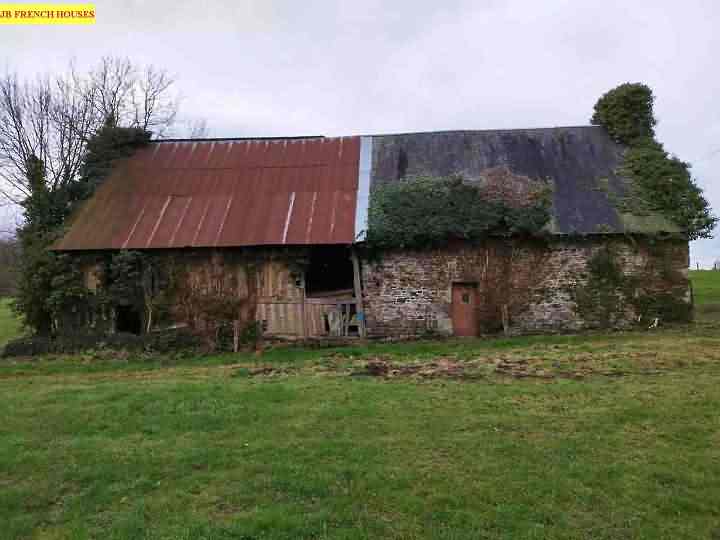Stone barn to renovate near Le Jarry