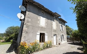 5 bed stone house for sale near Bujalenas