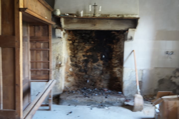 Stone house to renovate near Kerraden