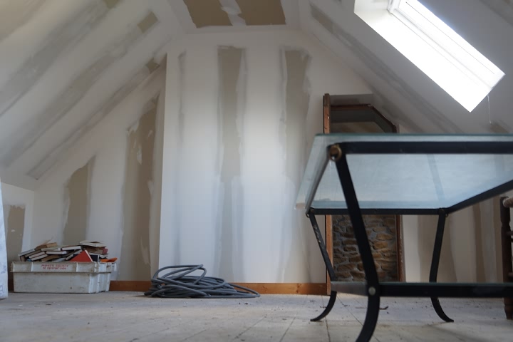 Stone house to renovate near Kerraden