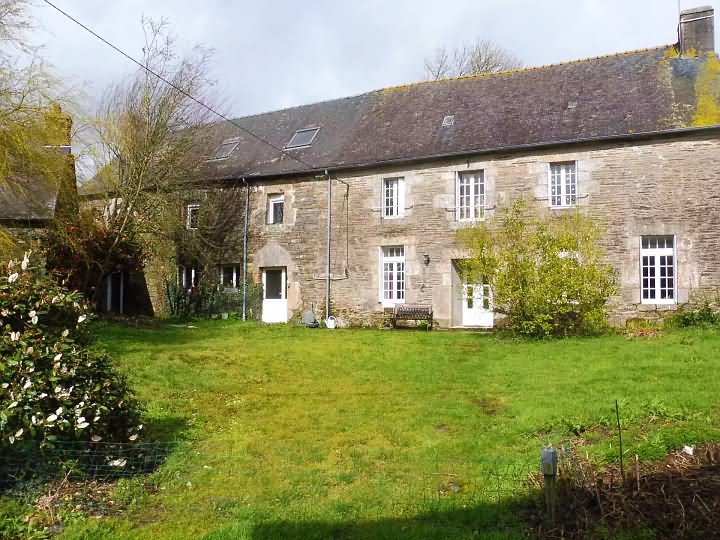3 bed stone house for sale near Caribet