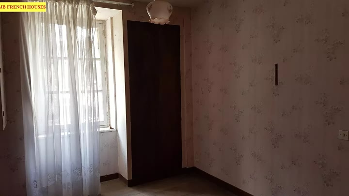 Stone house to renovate near Le Jarry
