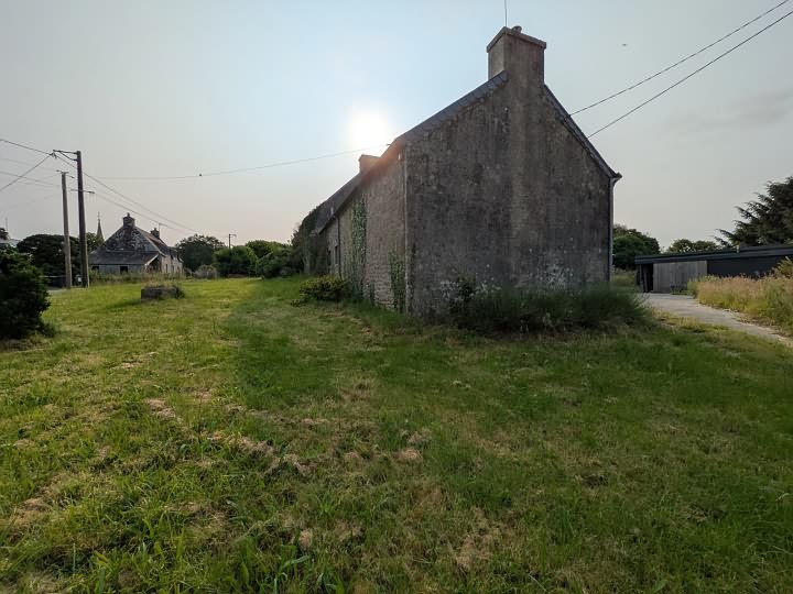 1 bed stone house for sale near Brittany centre
