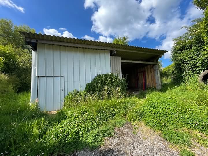 2 bed stone house for sale near Brittany centre