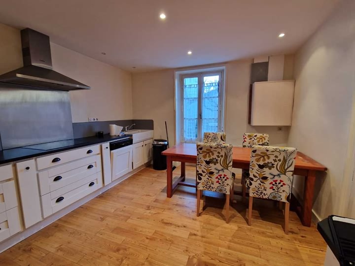 4 bed stone house for sale near Castels