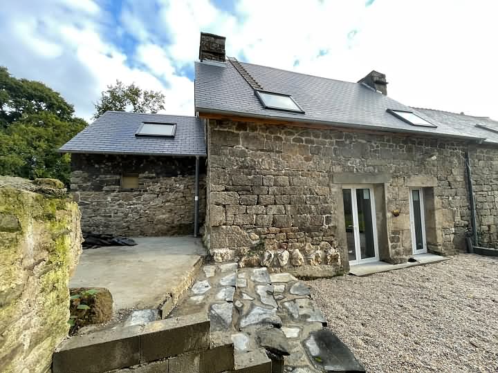 3 bed stone house for sale near Brittany centre