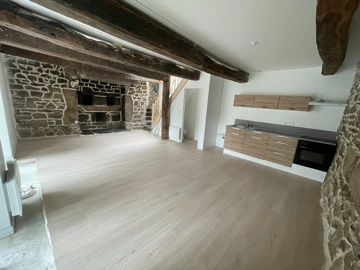 3 bed stone house for sale near Brittany centre