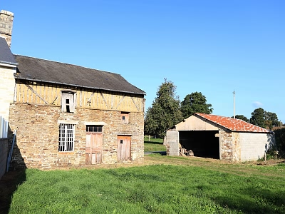 Stone house to renovate near Le Jarry