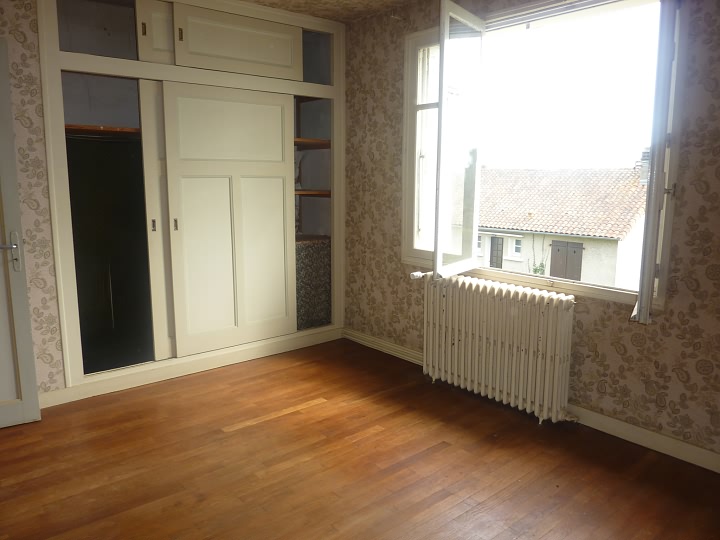 4 bed stone house for sale near Liglet