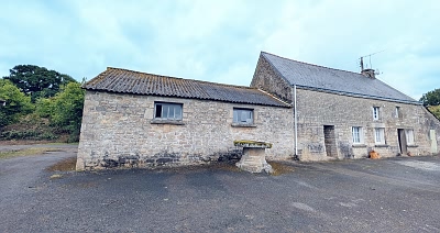 3 bed stone house for sale near Brittany centre