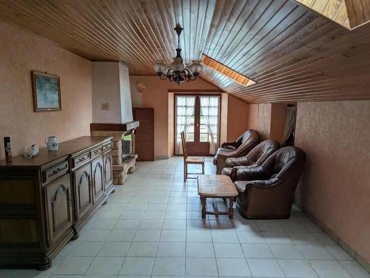 3 bed stone house for sale near Brittany centre