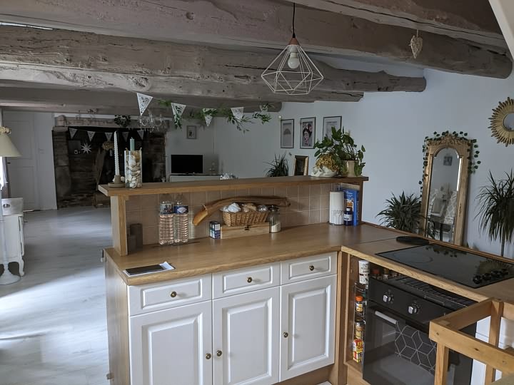 4 bed stone house for sale near Brittany centre