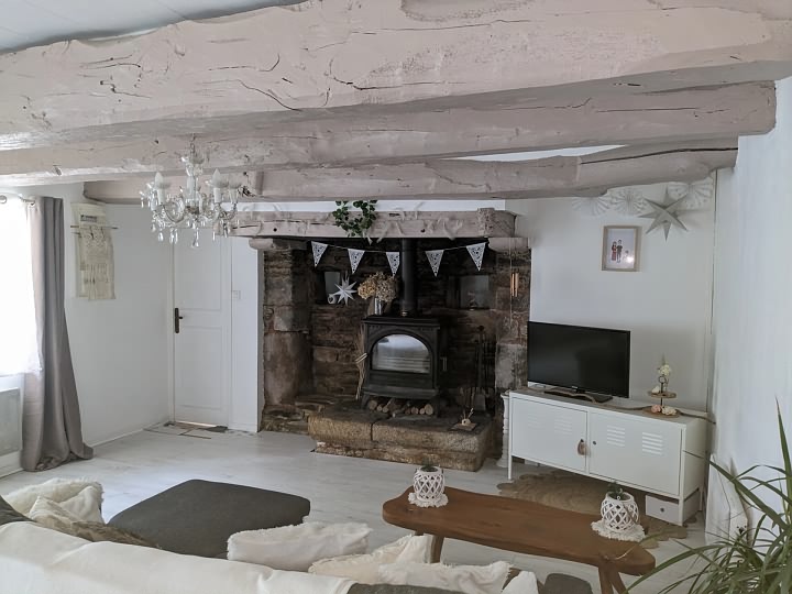 4 bed stone house for sale near Brittany centre