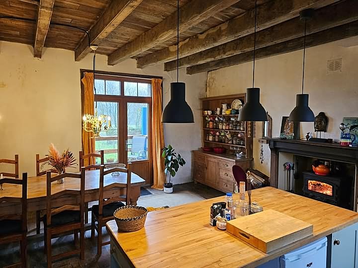 2 bed stone house for sale near Brittany centre