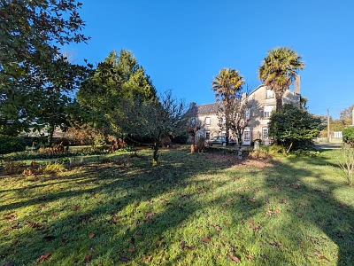 2 bed stone house for sale near Brittany centre