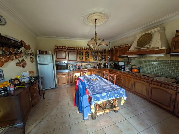 2 bed stone house for sale near Brittany centre