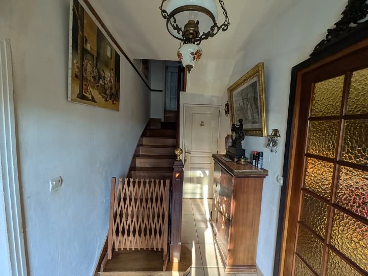 2 bed stone house for sale near Brittany centre