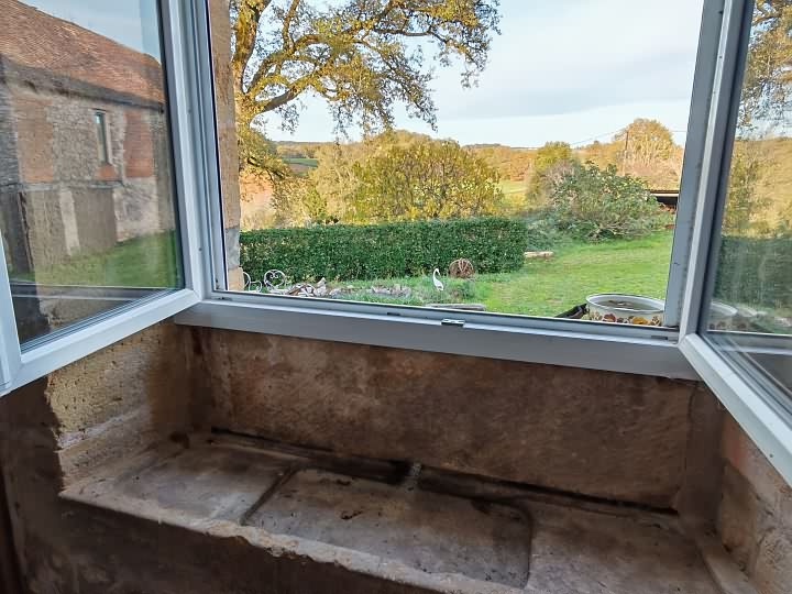 7 bed stone cottage for sale near Dussac