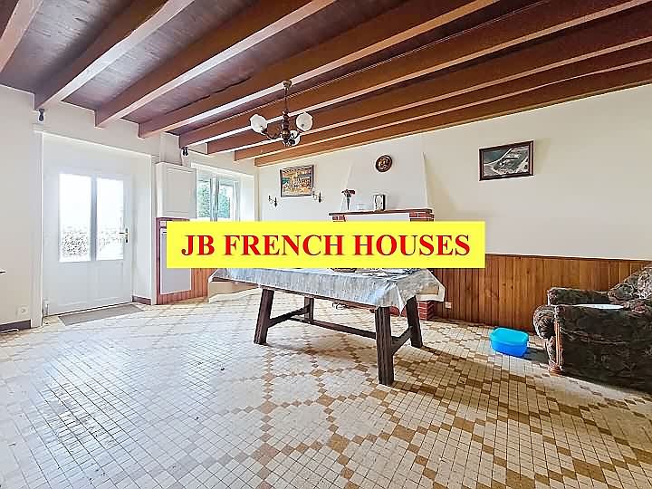 2 bed stone house for sale near Taupont