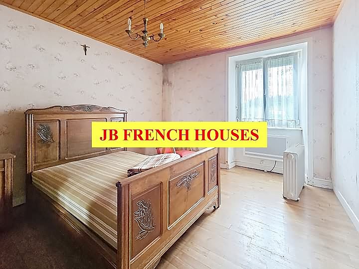2 bed stone house for sale near Taupont