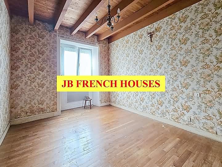 2 bed stone house for sale near Taupont