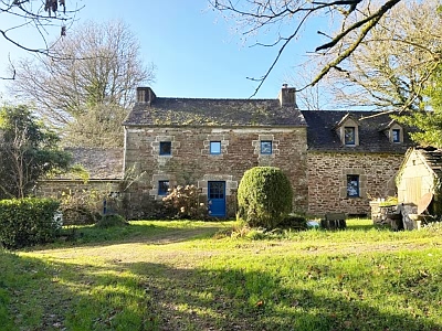 6 bed stone house for sale near Kerraden