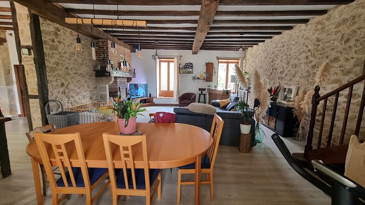 4 bed stone house for sale near Goulat