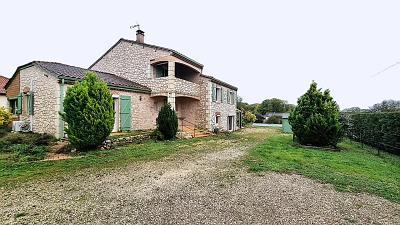 3 bed stone house for sale near Goulat