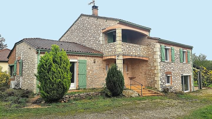 3 bed stone house for sale near Goulat