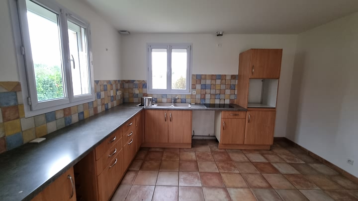 3 bed stone house for sale near Goulat