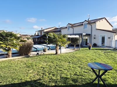 4 bed stone house for sale near Goulat
