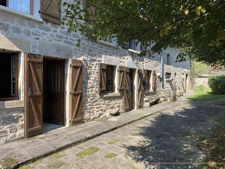 3 bed stone house for sale near Bujaleuf