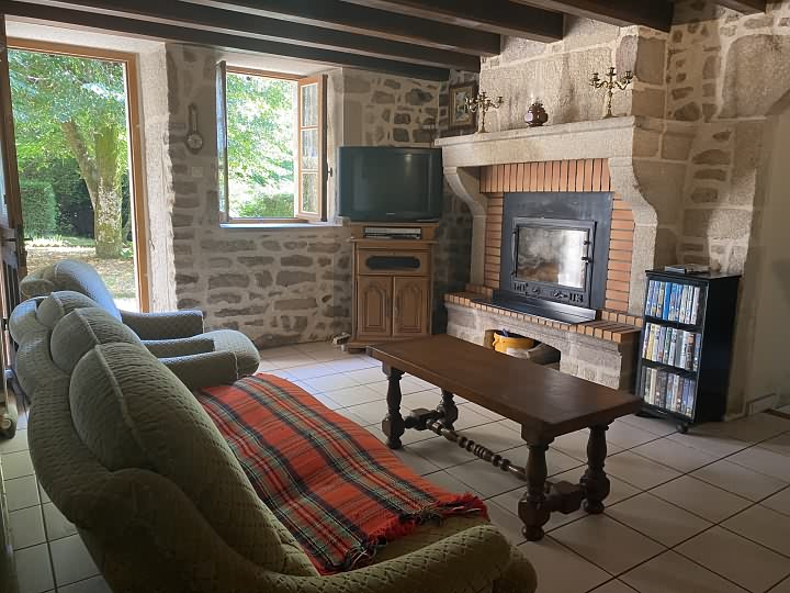 3 bed stone house for sale near Bujaleuf