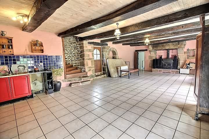 4 bed stone house for sale near Brittany centre