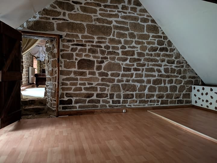 4 bed stone house for sale near Brittany centre
