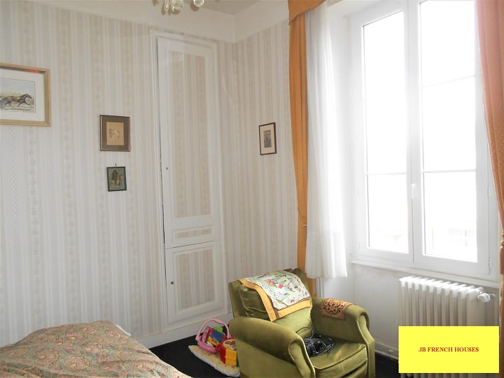5 bed stone house for sale near Vengeons