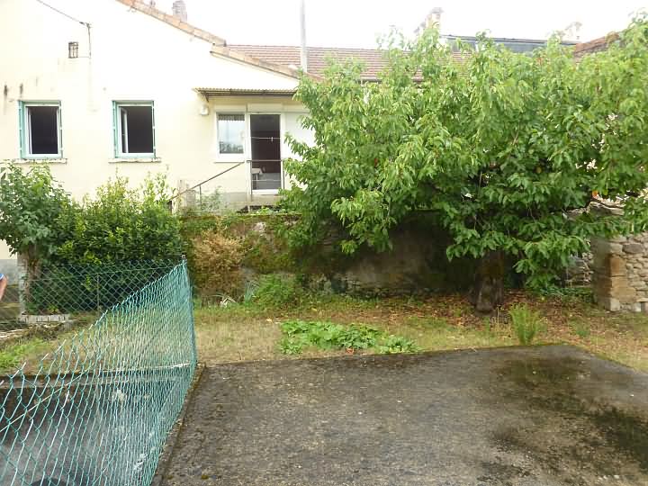 2 bed stone house for sale near Liglet