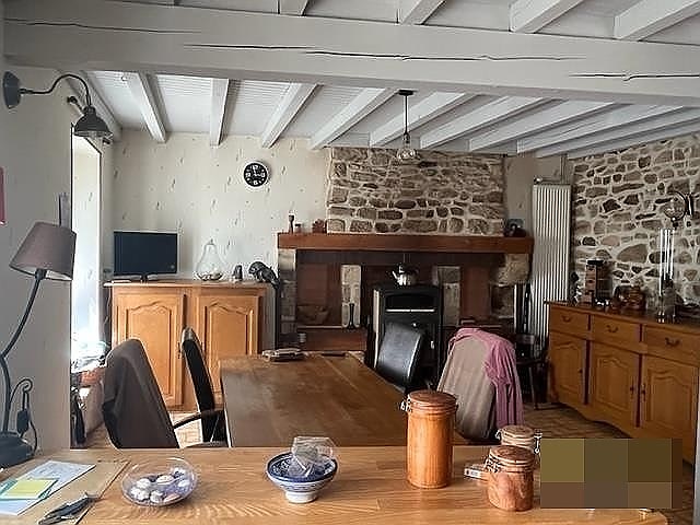 5 bed stone house for sale near Bujaleuf