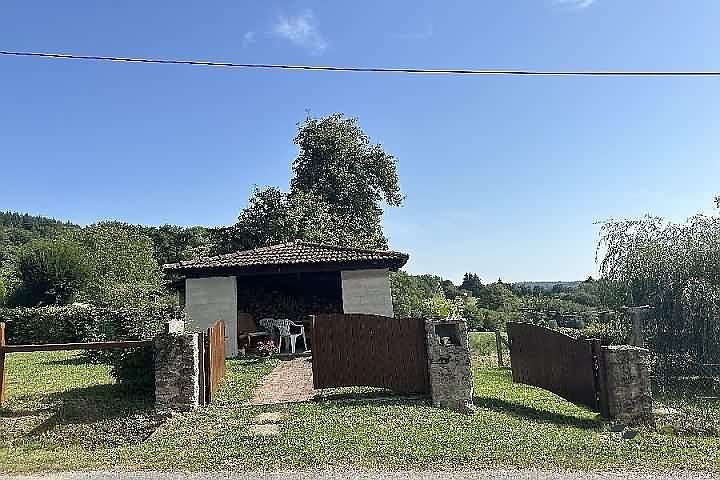 5 bed stone house for sale near Bujaleuf