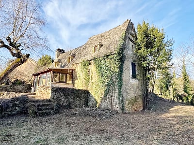4 bed stone farmhouse for sale near Castels