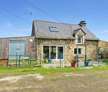 2 bed stone house for sale near Missiriac