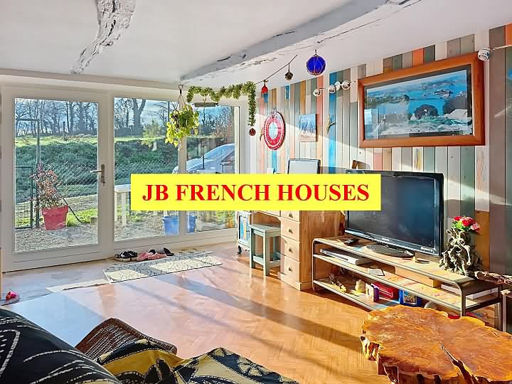 2 bed stone house for sale near Missiriac