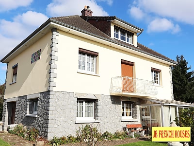5 bed stone house for sale near Vengeons