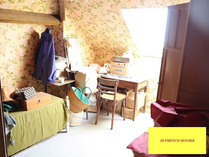 5 bed stone house for sale near Vengeons