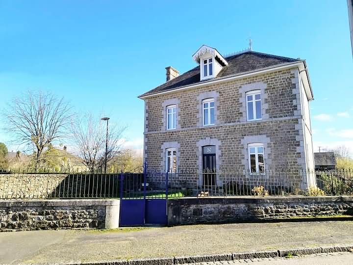 4 bed stone house for sale near Lesbois