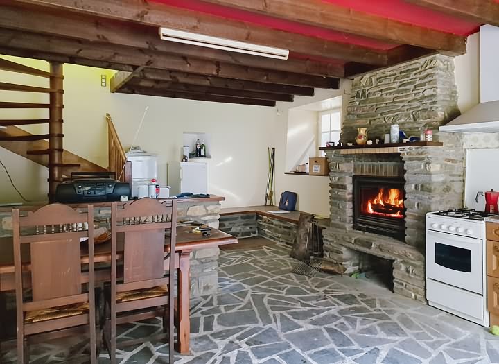 2 bed stone house for sale near Missiriac