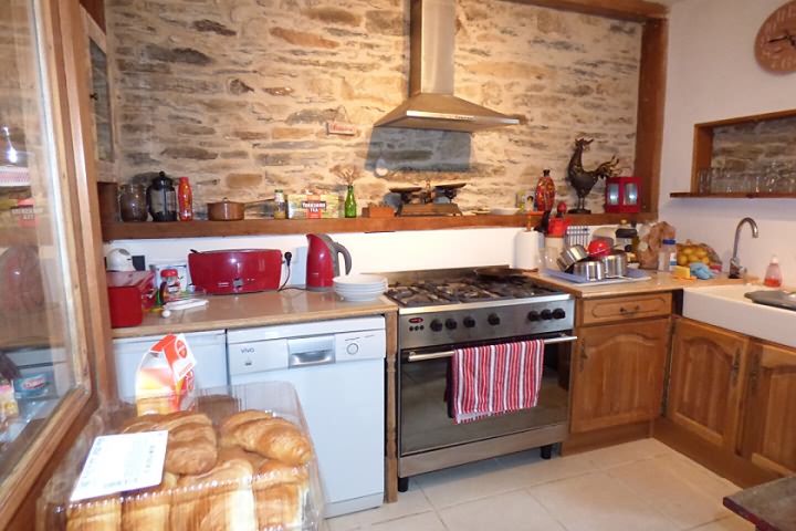 3 bed stone house for sale near Missiriac