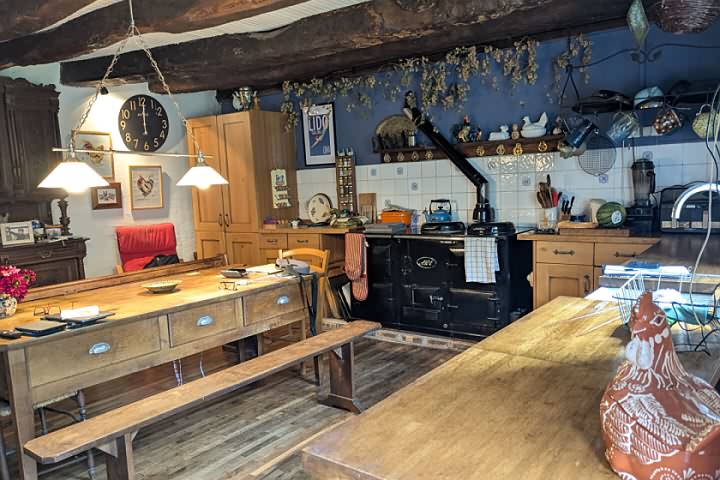 4 bed stone house for sale near Mohon